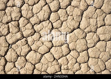 Glatte getrocknete Schlammflatten auf der Rennstrecke Playa im Death Valley National Park Stockfoto