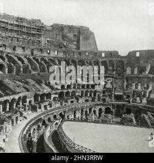 Vintage-Foto des Inneren des Kolosseums, Rom, Italien. 1910s Stockfoto