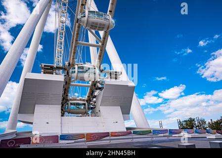 Nahaufnahme des Dubai Eye oder Ain Dubai am Jumeirah Beach. Stockfoto