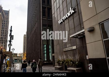 Detroit, Usa. 07th. Februar 2022. Das WeWork-Gebäude ist in der Innenstadt von Detroit abgebildet. (Foto von Stephen Zenner/SOPA Images/Sipa USA) Quelle: SIPA USA/Alamy Live News Stockfoto