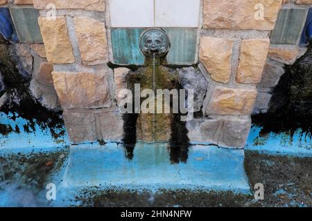 Wasserquelle von Polop de la Marina in Alicante, Gemeinde Valencia. Stockfoto