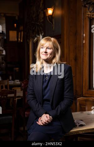 Rosie Duffield, 50-jährige Abgeordnete der Labour-Partei für Canterbury, die in den sozialen Medien von lokalen politischen Aktivisten schikaniert wurde. Whitehall, London, Großbritannien Stockfoto