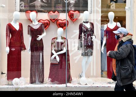 London, Großbritannien. 14th. Februar 2022. Schaufenster in London Feiern Sie den Valentinstag. Kredit: Matthew Chattle/Alamy Live Nachrichten Stockfoto