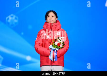 Peking, China. Kredit: MATSUO. 14th. Februar 2022. Miho Takagi (JPN) Eisschnelllauf: Medaillenübergabe der Frauen 500m während der Olympischen Winterspiele 2022 in Peking auf dem Beijing Medal Plaza in Peking, China. Kredit: MATSUO .K/AFLO SPORT/Alamy Live Nachrichten Stockfoto