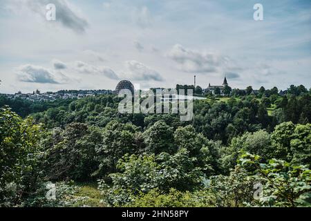 Blick über Winterberg im Sauerland, einer beliebten Stadt für Wintersport und Wandern Stockfoto