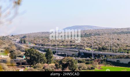 Hamovil Interchange auf Highway 77 und Highway 79 Niedergalilea, Israel eingeweiht 2011 Stockfoto