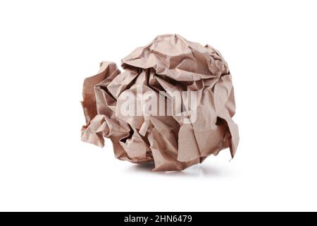 Zerknittertes, auf Weiß isoliertes Pergamentpapier Stockfoto
