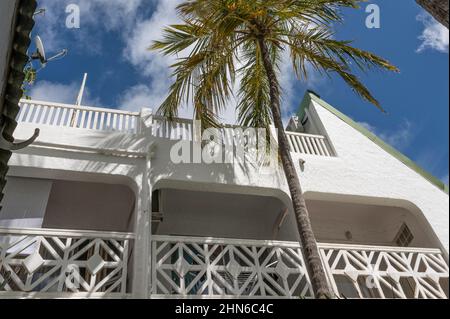 Traditionelle karibische Architektur von Marigot, Hauptstadt des französischen Teils von Saint-Martin / Sint Maarten Stockfoto