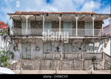 Traditionelle karibische Architektur von Marigot, Hauptstadt des französischen Teils von Saint-Martin / Sint Maarten Stockfoto