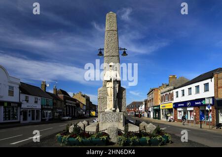 Das Kriegsdenkmal in Broad Street, March Town, Cambridgeshire; England, Großbritannien Stockfoto