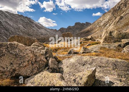 Becken unterhalb des Mount Evans in den Rocky Mountains Stockfoto