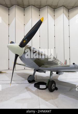 Spitfire Mk VB, EP120, 'City of Winnipeg' - ein spitfire-Flugzeug in der Ausstellung, Seitenansicht im Imperial war Museum Duxford UK Stockfoto