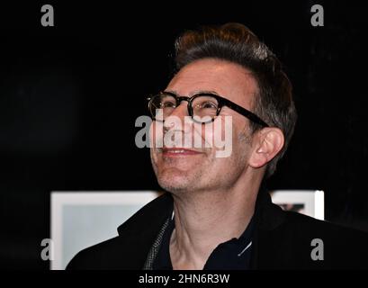 Turin, Italien. 14th. Februar 2022. Turin, Italien Fotocall und Meisterkurs mit Michel Hazanavicius Regisseur Bérénice Bejo Schauspielerin des preisgekrönten Films The Artist at the Cinema Museum mit Domenico De Gaetano Direktor des Museums auf dem Foto: Michel Hazanavicius Kredit: Unabhängige Fotoagentur/Alamy Live News Stockfoto