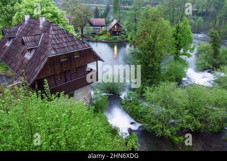 Cascadas de Slunj , Rastoke, condado de Karlovac, Cerca del Parque Nacional de los Lagos de PlitviceCroacia, europa Stockfoto