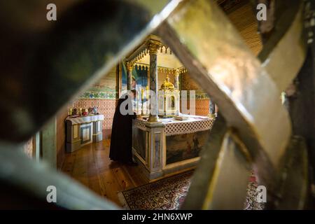 iglesia de Hlomcza ( Lodzina) , valle del rio San, , voivodato de la Pequeña Polonia, Cárpatos, Polonia, europa Stockfoto