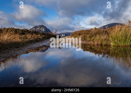 valle de Glen Coe, Geoparque Lochaber, Highlands, Escocia, Reino Unido Stockfoto