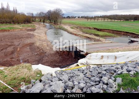 Massive Schäden am Hochwasser-Schutzdamm Horchheim, ein halbes Jahr nach der Flutkatastrohe im Juli 2021 noch nicht behoben, Nordrhein-Westfalen, DEU Stockfoto