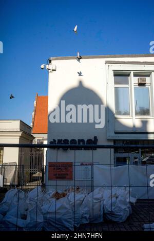 Posen, Wielkopolska, Polen. 14th. Februar 2022. Am Valentinstag in Posen. Im Bild: Die Renovierung des Alten Marktplatzes. (Bild: © Dawid Tatarkiewicz/ZUMA Press Wire) Stockfoto