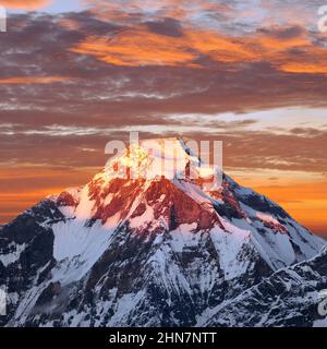 Mount Dhaulagiri, Abendansicht von Mount Dhaulagiri, Nepal Himalaya Berge Stockfoto