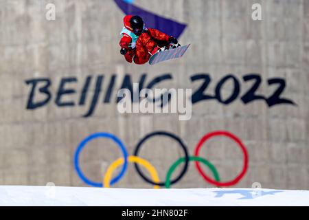 ZHANGJIAKOU, CHINA - 15. FEBRUAR: Laurie Blouin aus Kanada tritt am 15. Februar 2022 im Genting Snow Park P & X Stadium in Zhangjiakou, China, beim Big Air Finale während der Olympischen Spiele 2022 in Peking an (Foto von Iris van den Broek/Orange Picics) NOCNSF Stockfoto