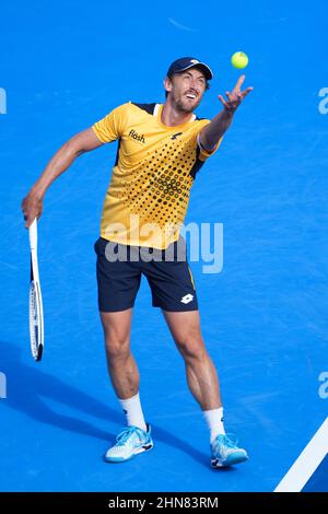 Februar, 14 - Delray Beach: John Millman(AUS) ist hier in Aktion und kehrt zurück, nachdem er den ersten Satz, der Maxime Cressy(USA) 67(2) 76(2) 76(3) während der ersten Runde der Delray Beach Open 2022 von Vitacost in Delray Beach, FL, besiegt hatte. Quelle: Andrew Patron/MediaPunch Stockfoto