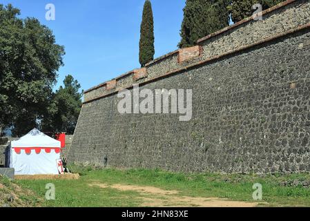 Schloss Hostaric in der Region La Selva Provinz Gerona, Katalonien, Spanien Stockfoto