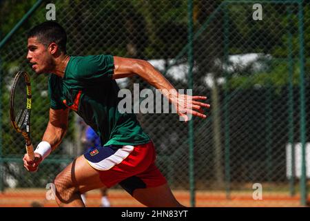 RIO DE JANEIRO, BRASILIEN, 02/13/2022: Spanisch Carlos Alcaraz Ausbildung in Rio de Janeiro. Der Spieler ist derzeit auf Platz 29th und ist einer der Favoriten für die Rio Open 2022, ATP 500 in der Stadt Rio de Janeiro statt. Foto von Bruno Alencastro/ABACAPRESS.COM Stockfoto