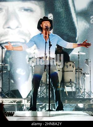 Tim McGraw tritt 2005 auf Credit: Ron Wolfson / Rock Negatives / MediaPunch Stockfoto
