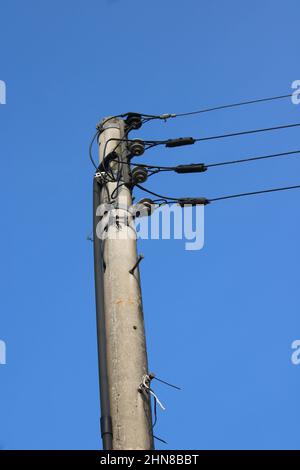 Pfosten gegen klaren blauen Himmel Stockfoto