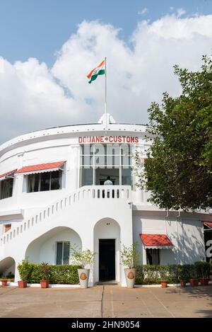 PONDICHERRY, Indien - 15th. Februar 2022: Douane Customs Building. Stockfoto