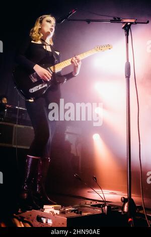 14th. Februar 2022, Glasgow, Schottland: Wolf Alice peform im Barrowland Ballroom am Eröffnungsabend ihrer UK-Tour 2022. Kredit: Thomas Jackson / Alamy Live Nachrichten Stockfoto