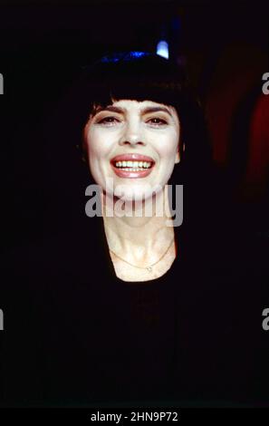 Mireille Mathieu, berühmte französische Sängerin, Portrait von 1998. Französische Sängerin Mireille Mathieu, Porträt von 1998. Stockfoto