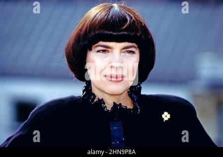 Mireille Mathieu, berühmte französische Sängerin, Portrait von 1993. Französische Sängerin Mireille Mathieu, Porträt von 1993. Stockfoto