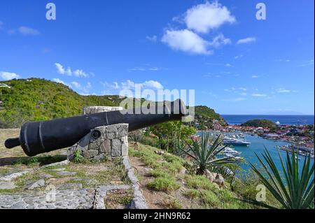 Blick auf Gustavia, die Hauptstadt von Saint-Barthélemy, vom Jardin Gustav III Stockfoto