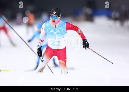 Zhangjiakou, Hebei, China. 15th. Februar 2022. Hideaki Nagai (JPN) Nordische Kombination: Individuelle LH/10km während der Olympischen Winterspiele 2022 in Peking im Nationalen Langlaufzentrum in Zhangjiakou, Hebei, China. Quelle: Yohei Osada/AFLO SPORT/Alamy Live News Stockfoto