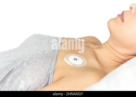 Herzelektrokardiogramm oder Überwachung mit Holter für weibliche Patienten. Stockfoto