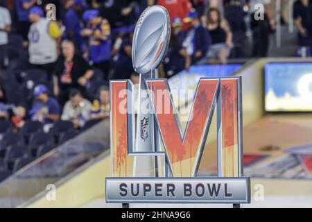 Sonntag, 13. Februar 2022, 2022; Inglewood, CA USA; Eine allgemeine Ansicht des Logos bei der Lombardi Trophy Präsentation, nachdem die Rams den Super Bowl LVL im SoFi Stadium gewonnen hatten. Die Rams schlugen die Bengalen mit 23:20. (Kim Hukari/Bild des Sports) Stockfoto