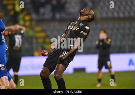 Cremona, Italien. 15th. Februar 2022. Nwankwo Simy (Parma) während des Spiels der US Cremonese gegen Parma Calcio, Italienisches Fußballspiel der Serie B in Cremona, Italien, Februar 15 2022 Quelle: Independent Photo Agency/Alamy Live News Stockfoto