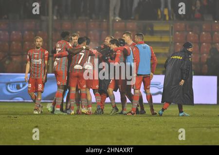 Cremona, Italien. 15th Feb, 2022. cremonese feiert das zweite Tor während US Cremonese gegen Parma Calcio, Italienisches Fußballspiel der Serie B in Cremona, Italien, Februar 15 2022 Quelle: Independent Photo Agency/Alamy Live News Stockfoto