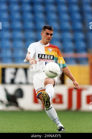 Bochum, Deutschland. 15th Feb, 2022. firo: Fuvuball: Fußball: Archivfotos, Archivfoto 1.Bundesliga, Fotosession Saison 1998/1999, 98/99 VfL Bochum Thomas Reis, Einzelaktion Credit: dpa/Alamy Live News Stockfoto