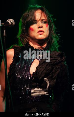Mailand Italien 2009-11-21 : Live-Konzert der Sängerin Juliette Lewis und ihrer Gruppe Juliette and the New Romantiques im Magazzini Generali Nightclub Stockfoto