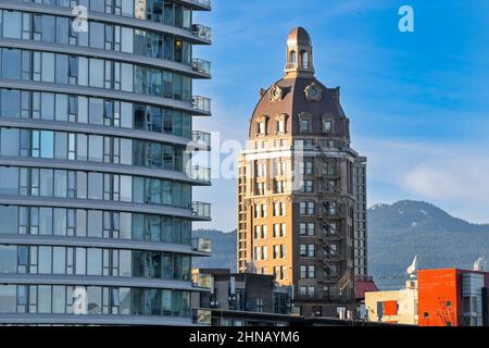 Der Sun Tower, ein 17-stöckiges Bürogebäude im Beaux-Arts-Stil, im Zentrum von Vancouver, British Columbia, Kanada Stockfoto