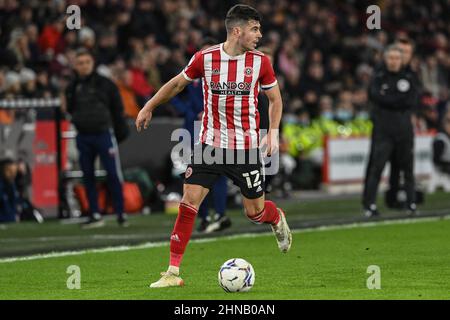 Sheffield, Großbritannien. 15th. Februar 2022. John Egan #12 von Sheffield United während des Spiels in Sheffield, Großbritannien am 2/15/2022. (Foto von Craig Thomas/News Images/Sipa USA) Quelle: SIPA USA/Alamy Live News Stockfoto