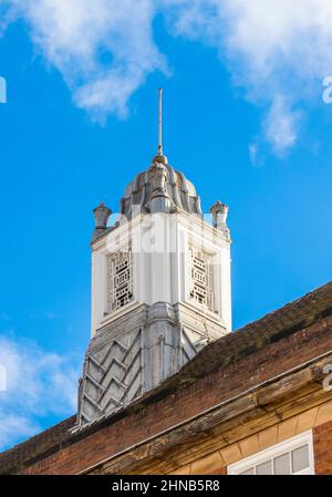 Der komplizierte Turm der stillstehenden Polizeistation in Newcastle unter Lyme staffordshire Stockfoto