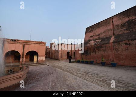 Amritsar, Punjab, Indien - 6. August 2019: Das Fort Gobindgarh, das vor über 300 Jahren als Militärfestung erbaut wurde. Stockfoto