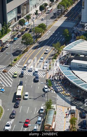 Nagoya, Japan – 22. Oktober 2019: Die Ansicht von oben die Kreuzung von Sakura dori und Meieki dori von der JR Nagoya Station Central Tower Observation d Stockfoto