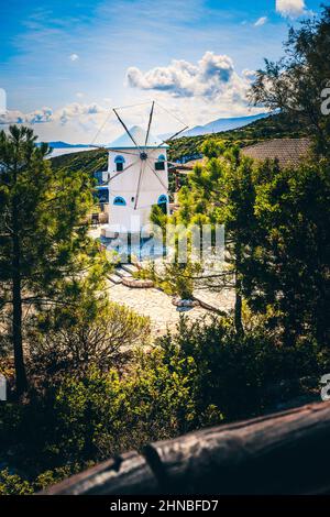 Nahaufnahme einer traditionellen Windmühle in Cape Skinari Stockfoto