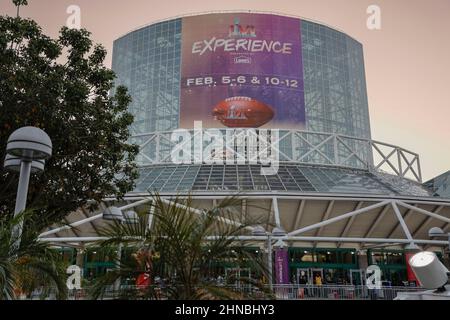 Samstag, 12. Februar 2022, 2022; Los Angeles, CA USA; Ein allgemeiner Blick auf den Super Bowl LVL Experience im Los Angeles Convention Center. (Kim Hukari/Bild des Sports) Stockfoto