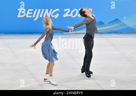 PEKING, CHINA - 14. FEBRUAR: Juulia Turkkila und Matthias Versluis vom Team Finnland skaten während des Ice Dance Free Dance am 10. Tag der Beijing 20 Stockfoto