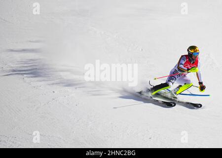 Yanqing, China. 16th. Februar 2022. Olympische Spiele, Alpinski, Slalom, Männer, im Nationalen Alpinskizentrum, Alexander Schmid aus Deutschland in Aktion. Quelle: Michael Kappeler/dpa/Alamy Live News Stockfoto